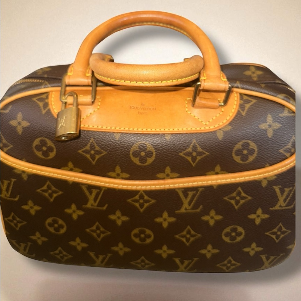 Louis Vuitton Trouville Crossbody Strap, Tag, Poignet, Box & DustBag ENTRUPY COA - Picture 5 of 16